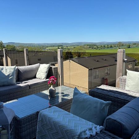 Ribble Valley Lodge Retreat Gisburn Bagian luar foto